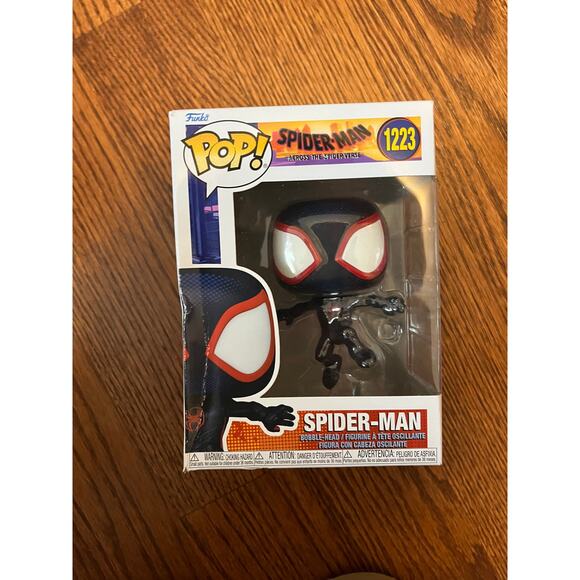 Funko Pop Marvel: Spider-Man - Picture 1 of 4